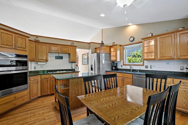 9800 Evergreen Avenue N, Brooklyn Park, MN 55443