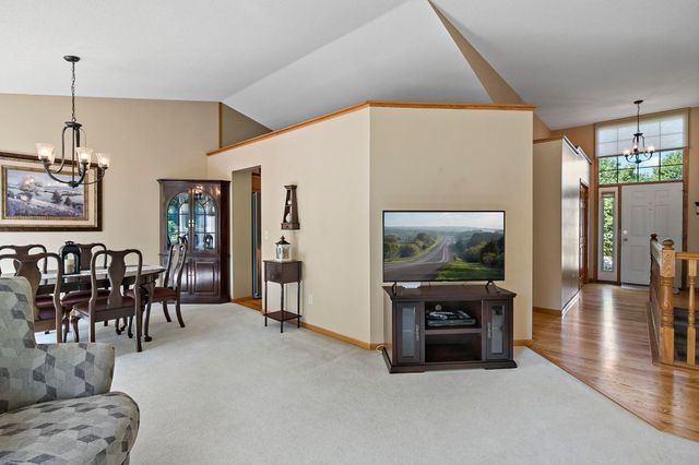 9800 Evergreen Avenue N, Brooklyn Park, MN 55443