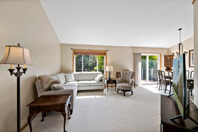 9800 Evergreen Avenue N, Brooklyn Park, MN 55443