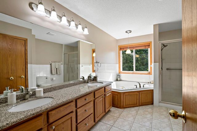 9800 Evergreen Avenue N, Brooklyn Park, MN 55443