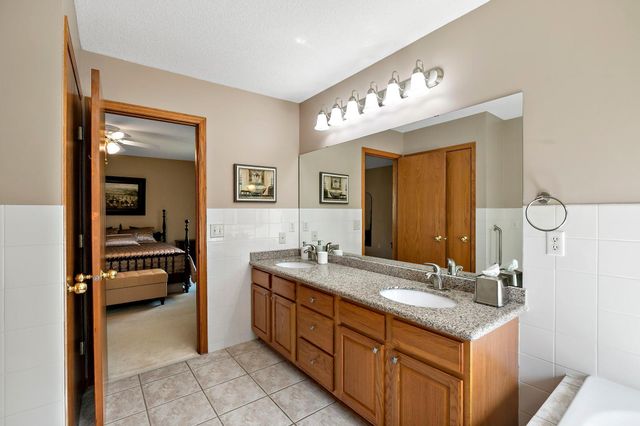 9800 Evergreen Avenue N, Brooklyn Park, MN 55443
