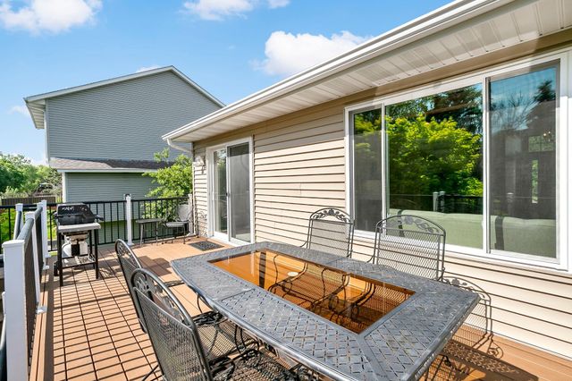 9800 Evergreen Avenue N, Brooklyn Park, MN 55443