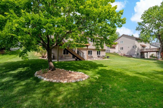 9800 Evergreen Avenue N, Brooklyn Park, MN 55443