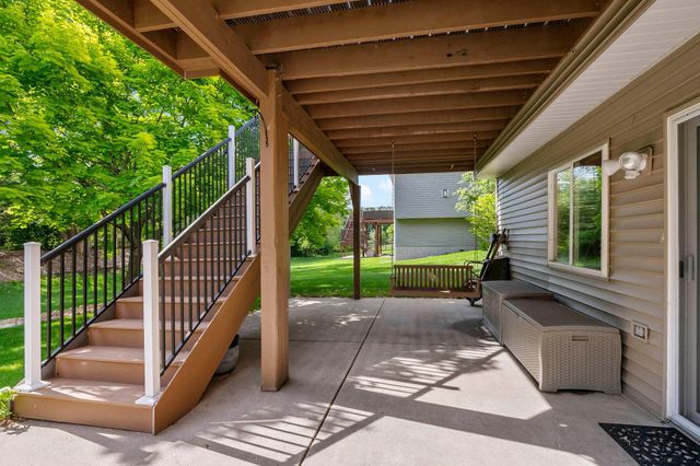 9800 Evergreen Avenue N, Brooklyn Park, MN 55443