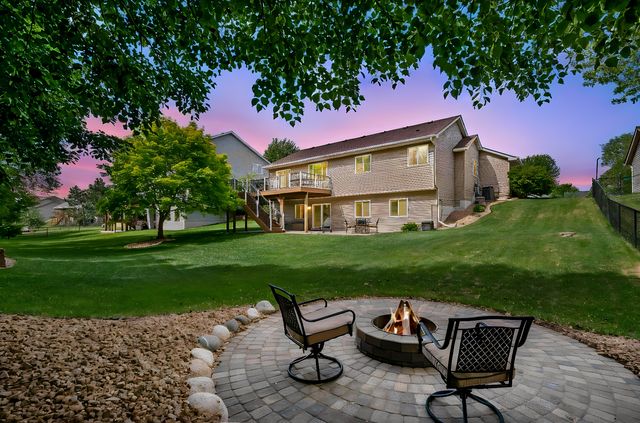 9800 Evergreen Avenue N, Brooklyn Park, MN 55443