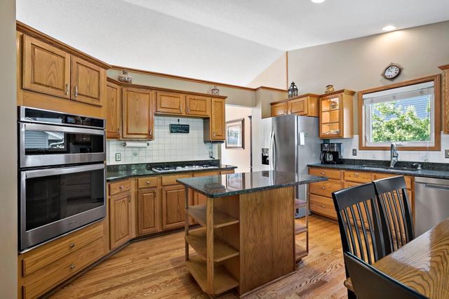 9800 Evergreen Avenue N, Brooklyn Park, MN 55443