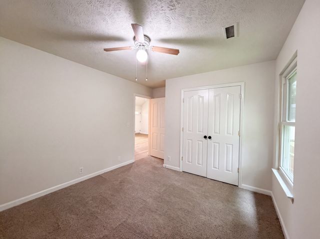 7502 Lone Eagle Dr, Murfreesboro, TN 37128