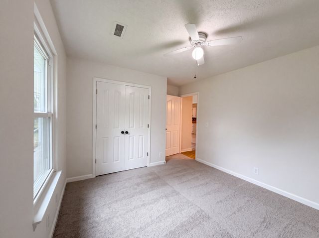 7502 Lone Eagle Dr, Murfreesboro, TN 37128