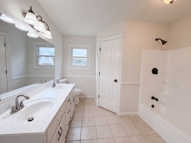 7502 Lone Eagle Dr, Murfreesboro, TN 37128