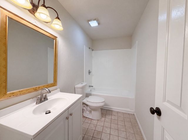 7502 Lone Eagle Dr, Murfreesboro, TN 37128