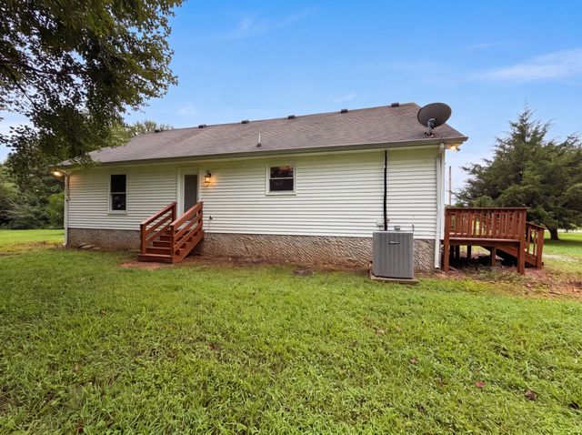 7502 Lone Eagle Dr, Murfreesboro, TN 37128