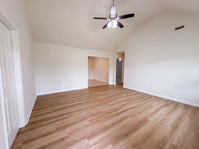 7502 Lone Eagle Dr, Murfreesboro, TN 37128