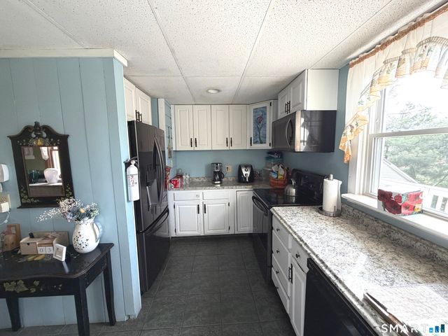 33 Chestnut Grove Road, Watertown, CT 06795