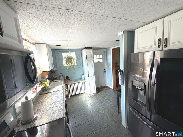 33 Chestnut Grove Road, Watertown, CT 06795