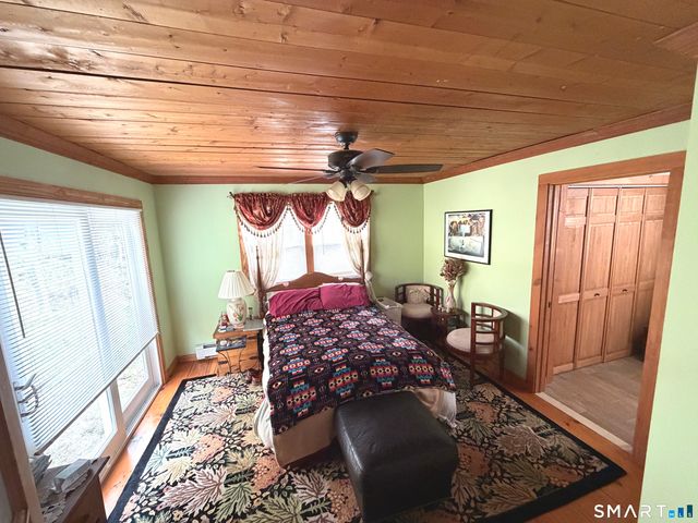 33 Chestnut Grove Road, Watertown, CT 06795
