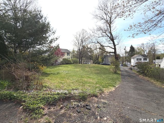 33 Chestnut Grove Road, Watertown, CT 06795