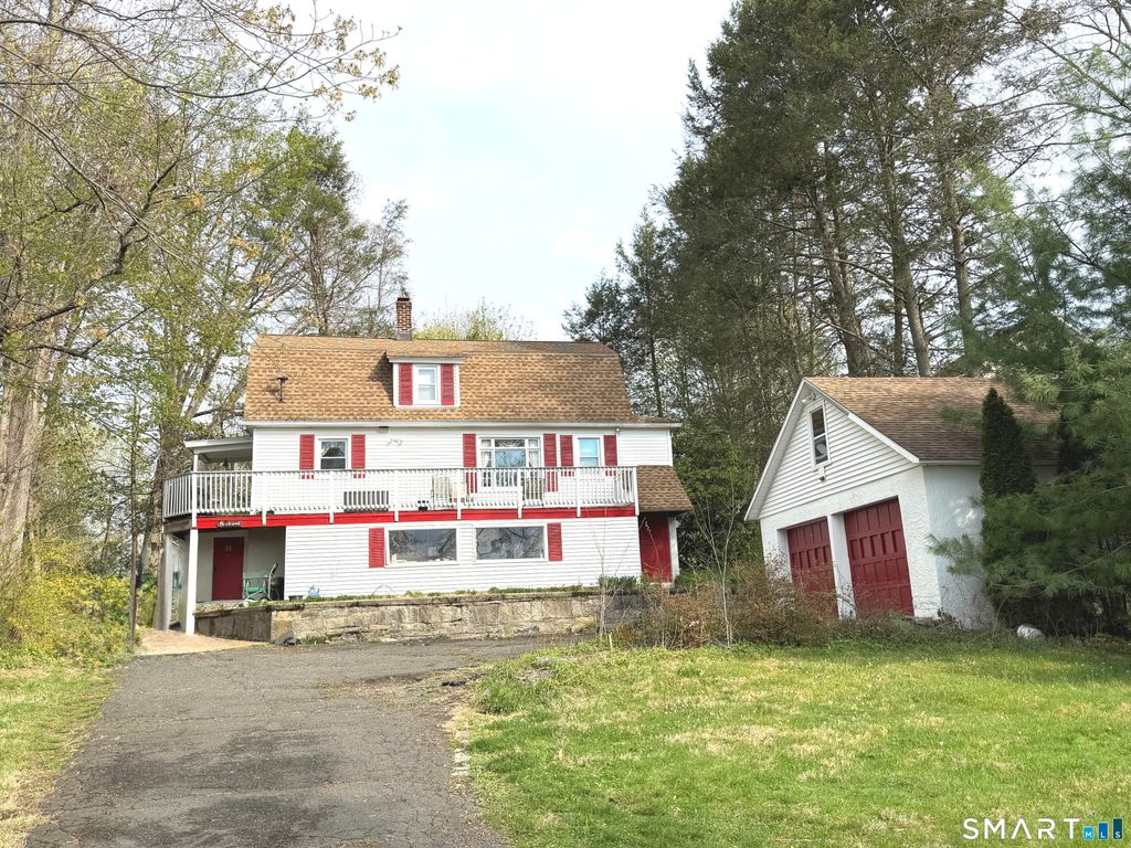33 Chestnut Grove Road, Watertown, CT 06795