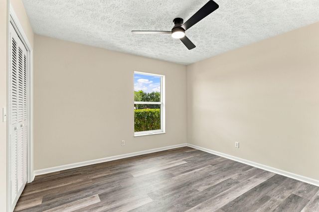 165 SW Hawthorne Circle, Port St. Lucie, Port St Lucie, FL 34953