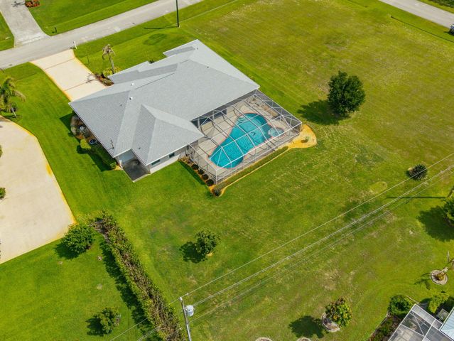 165 SW Hawthorne Circle, Port St. Lucie, Port St Lucie, FL 34953