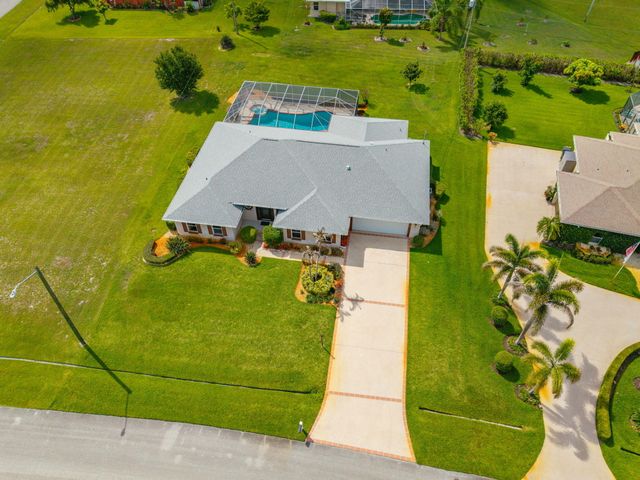 165 SW Hawthorne Circle, Port St. Lucie, Port St Lucie, FL 34953
