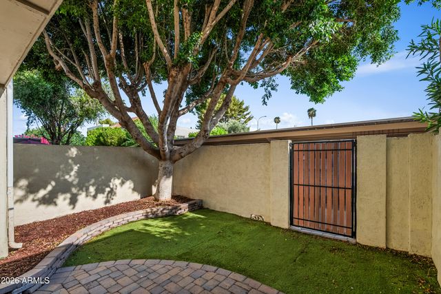 7901 E KEIM Drive, Scottsdale, AZ 85250