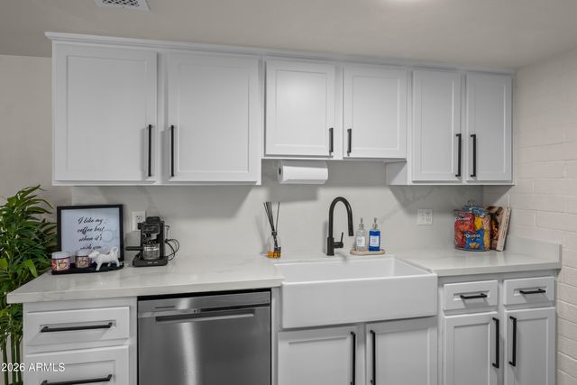 7901 E KEIM Drive, Scottsdale, AZ 85250