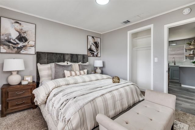 421 W 8th Street, Lancaster, TX 75146