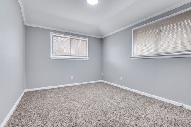 421 W 8th Street, Lancaster, TX 75146