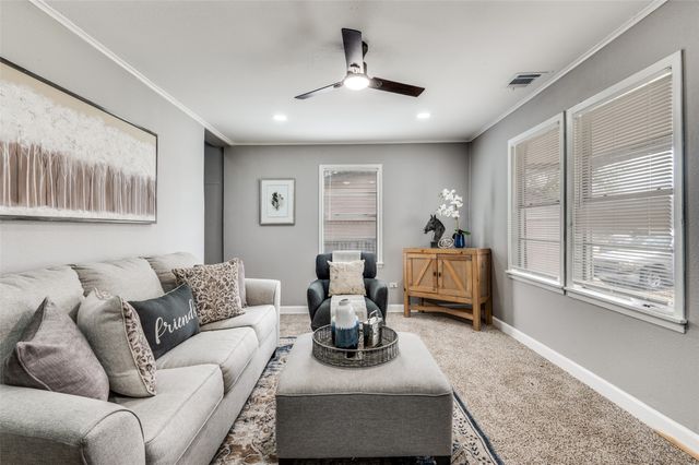 421 W 8th Street, Lancaster, TX 75146