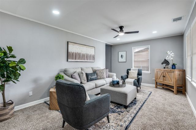 421 W 8th Street, Lancaster, TX 75146