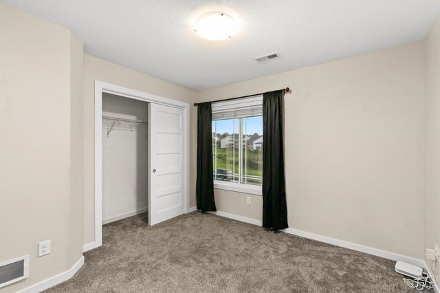 2505 Park Ridge Drive, Granger, IA 50109