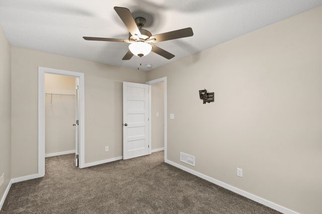 2505 Park Ridge Drive, Granger, IA 50109