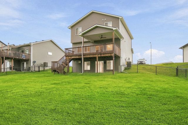 2505 Park Ridge Drive, Granger, IA 50109