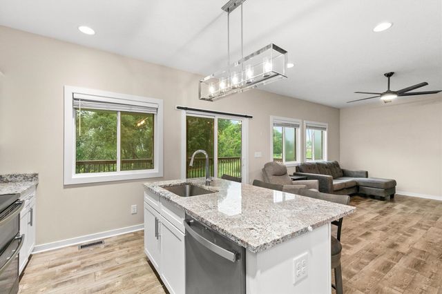 2505 Park Ridge Drive, Granger, IA 50109