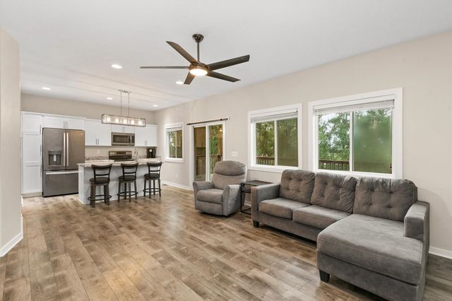 2505 Park Ridge Drive, Granger, IA 50109