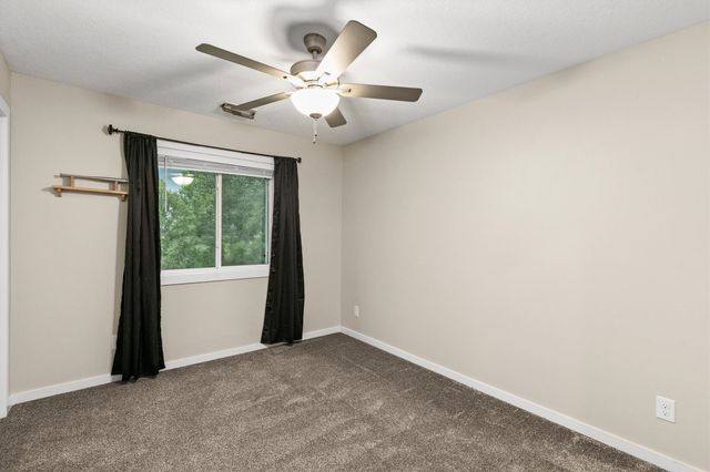 2505 Park Ridge Drive, Granger, IA 50109