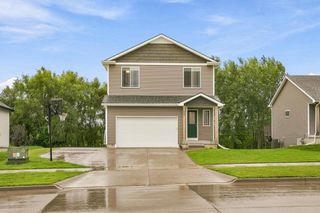 2505 Park Ridge Drive, Granger, IA 50109