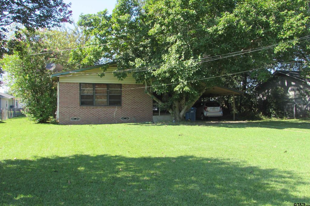 1714 E 1st st, Mt Pleasant, TX 75455