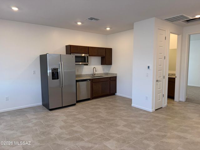 8968 E Moontear Way, Vail, AZ 85641