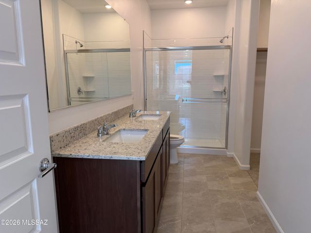 8968 E Moontear Way, Vail, AZ 85641