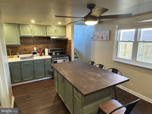 119 CHADWICK AVE, Marcus Hook, PA 19061