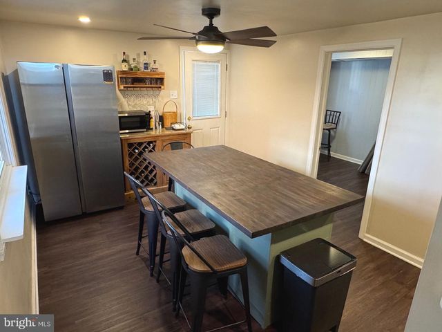 119 CHADWICK AVE, Marcus Hook, PA 19061