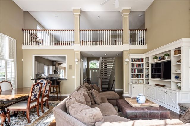 285 Burwick Road, Highland Heights, OH 44143