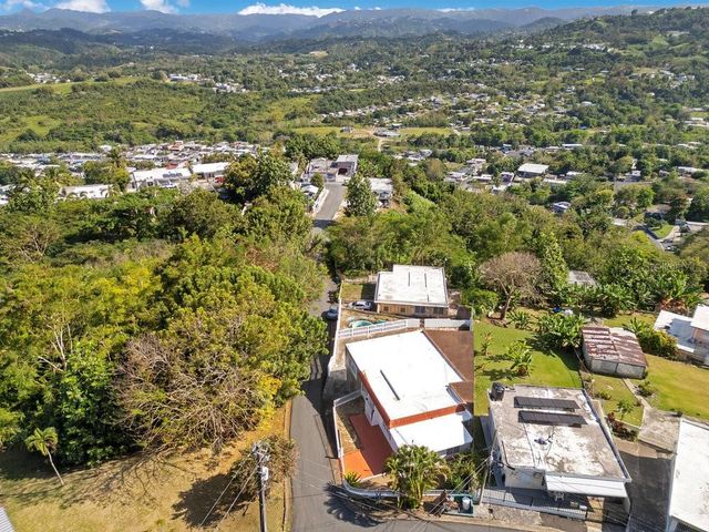 . SR 165 KM 8.5 SECTOR EL WINCHE, Toa Alta, PR 00953