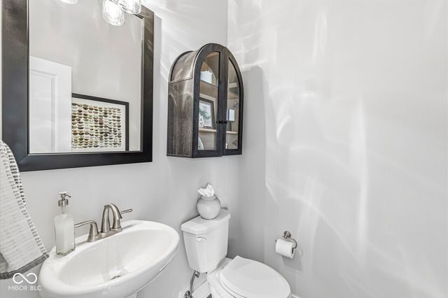 1930 Ponsonby Drive, Westfield, IN 46074