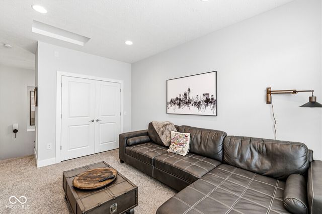 1930 Ponsonby Drive, Westfield, IN 46074