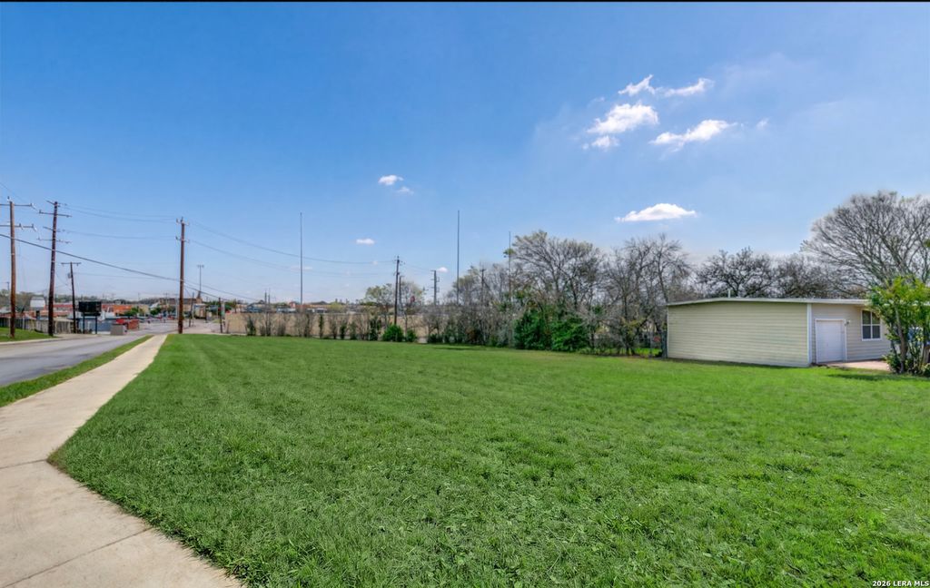 103 BLAKELEY DR, San Antonio, TX 78209