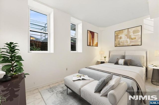 54-60 Mcwhorter 106, Newark, NJ 07105