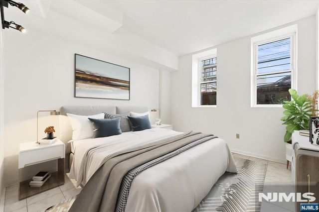 54-60 Mcwhorter 106, Newark, NJ 07105