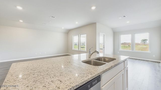 111 Lake Oak Drive, Lafayette, LA 70507